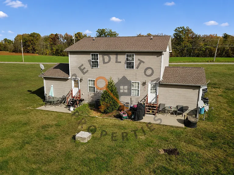 2401 Old Washington Rd — Photo 2