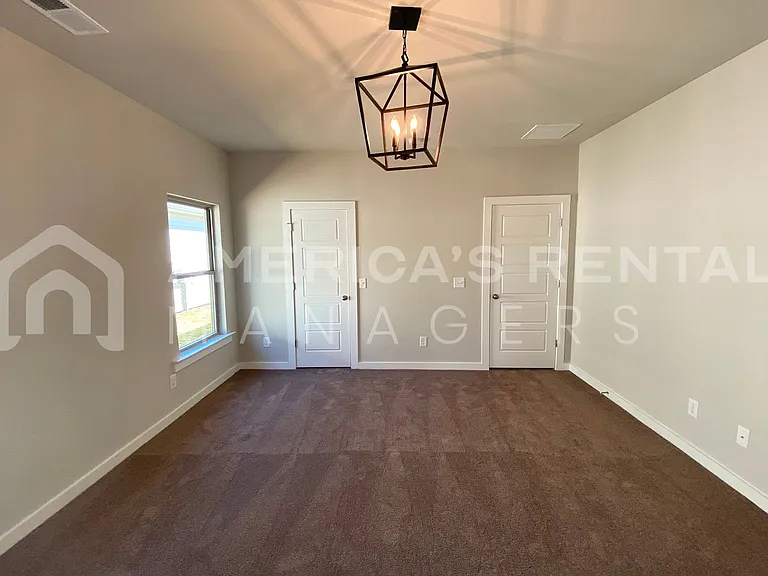 567 Andrew Dr — Photo 13