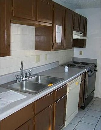 5th image of 2812 Ravenwood Dr