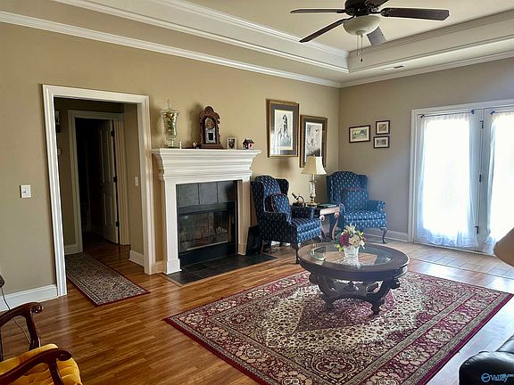 3rd image of 110 Chapel Creek Dr