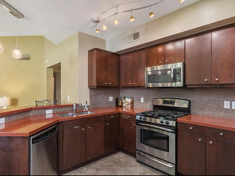 780 E Palm Canyon Dr #202 — Photo 23