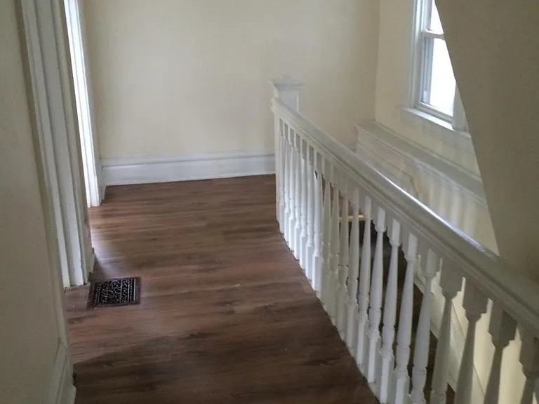 200 Center St — Photo 14
