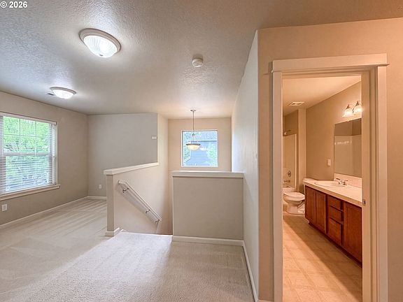 5th image of 1724 Willowview