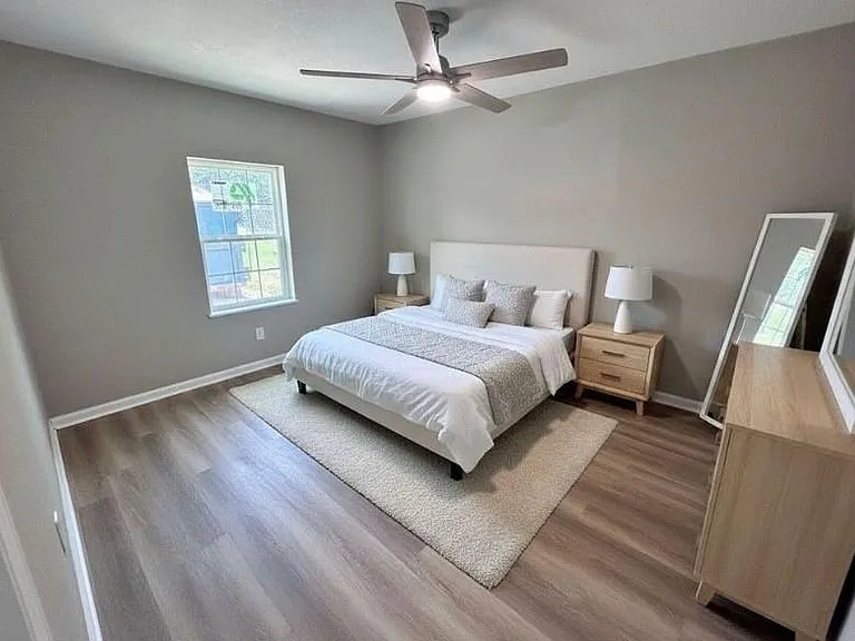 4737 Alvin St — Photo 4