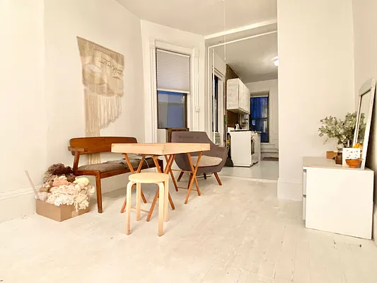 Rented by Keller Williams NYC | media 21