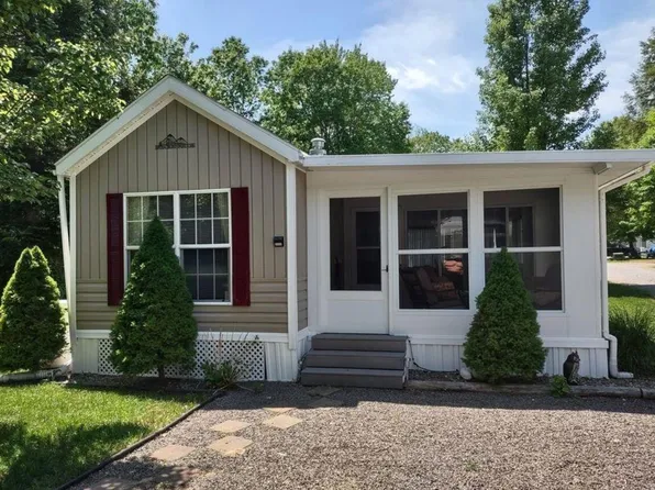 705 Portland Road #96, Saco, ME 04072