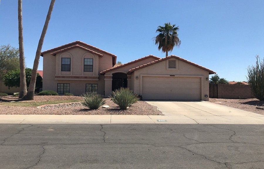 1st image of 807 E Shadow Ln