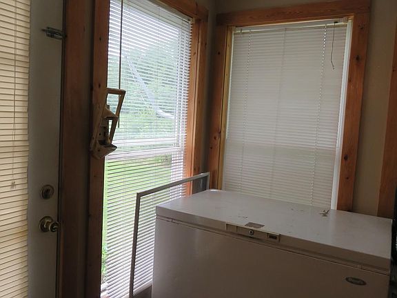 2nd image of 8387 Orangeburg Rd