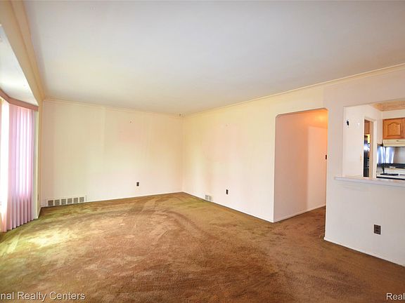 4th image of 175 John Daly St