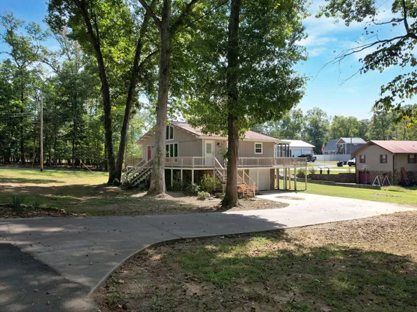 374 Marina Hills Cir NW, Charleston, TN 37310