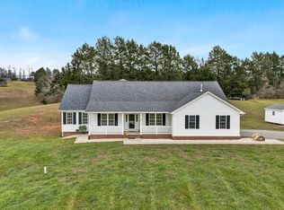 177 Pine Hills Dr, Fincastle, VA 24090