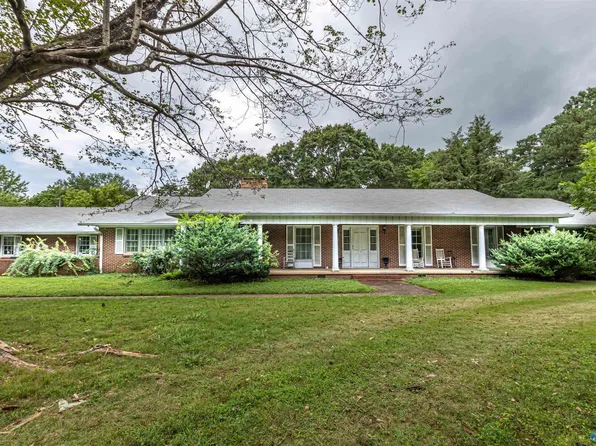 1171 Guntersville Rd, Arab, AL 35016