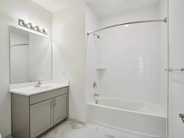 Laurel Run Apartments — Photo 23