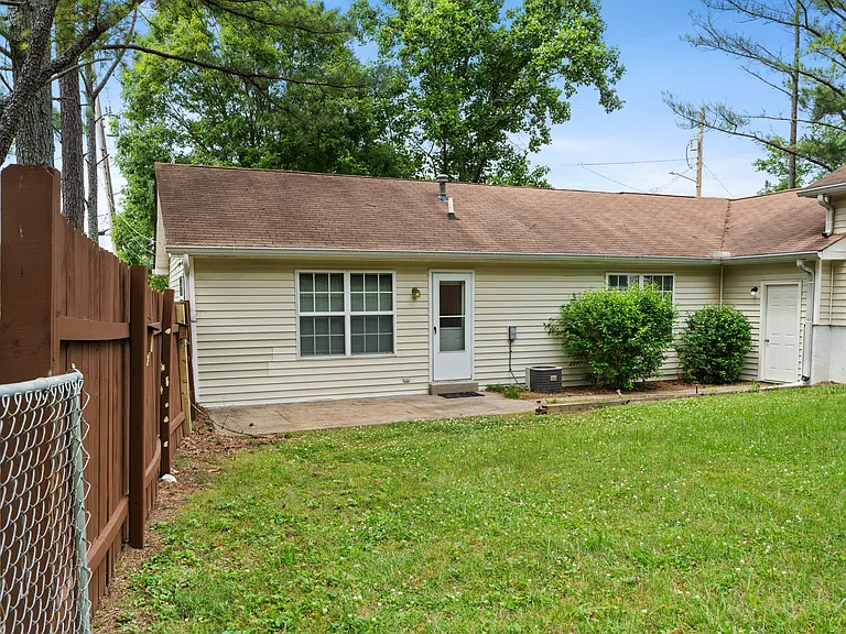 2822 Airwood Dr — Photo 30
