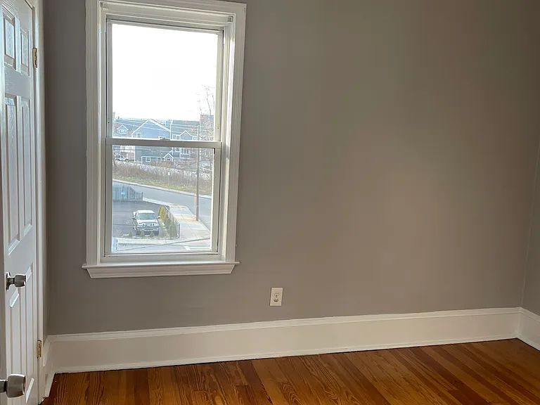 43 William St #3 — Photo 5