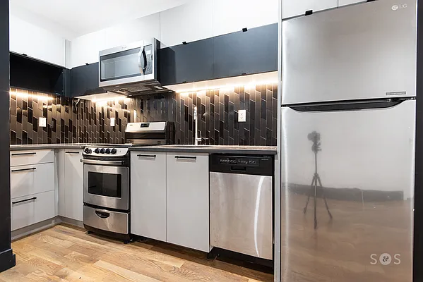 Rented by Brick&Mortar | media 16