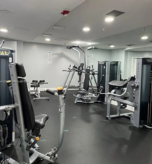 1250 S Miami Ave #1303 — Photo 33