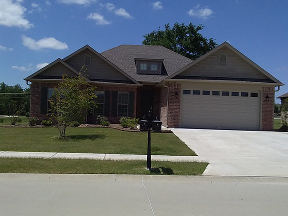 1805 Sylar Cir, Conway, AR 72034