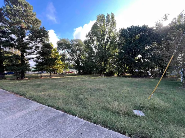 Ladonya St, Waldron, AR 72958