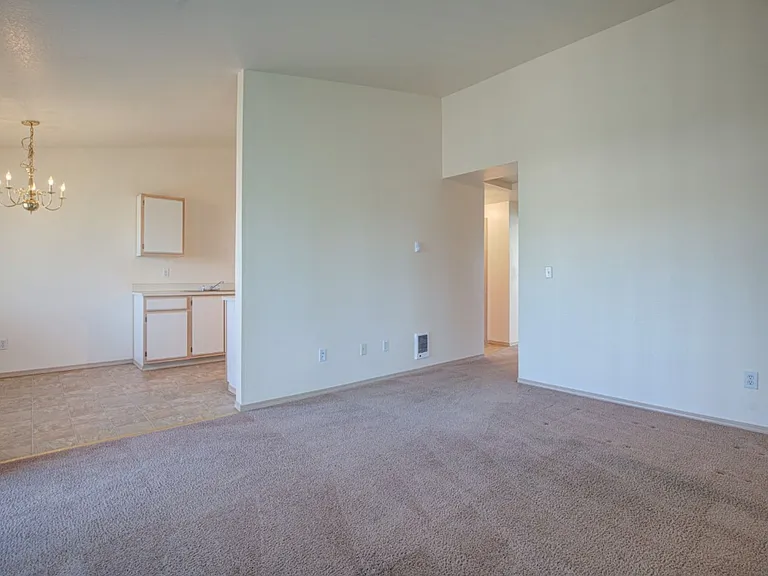 #294 FIELDSTONE APARTMENTS — Photo 8
