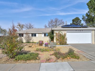7107 Carriveau Ave NE, Albuquerque, NM, 87110