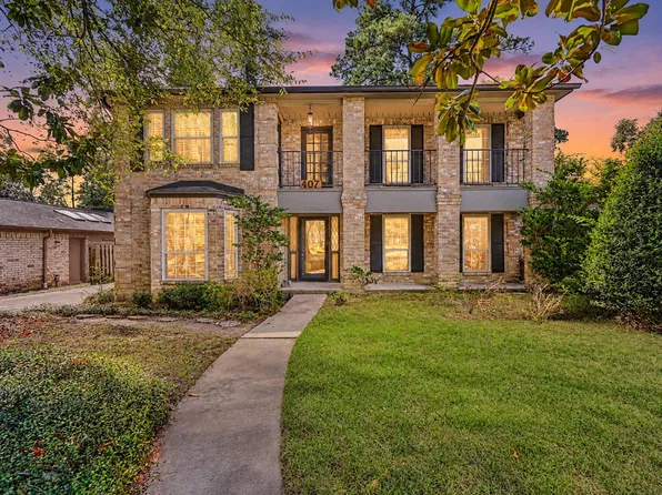 407 S Rivershire Dr, Conroe, TX 77304