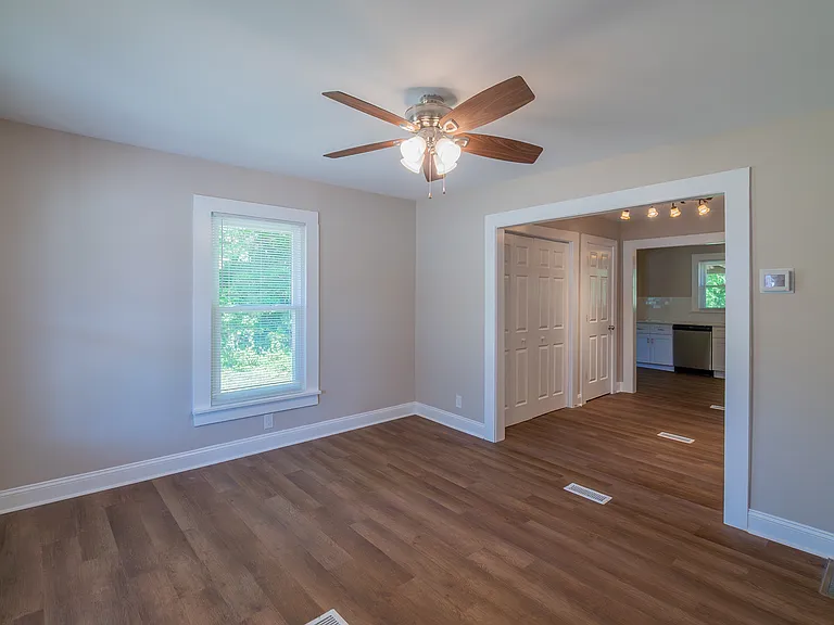 69 Lowe Ave NW — Photo 6