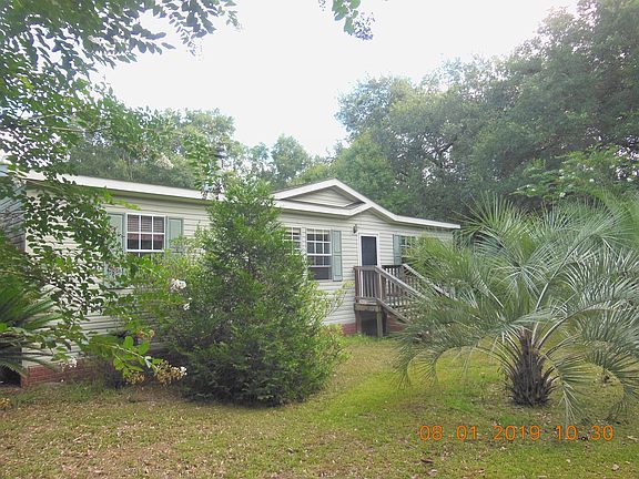 2nd image of 1109 NE Juniper Dr