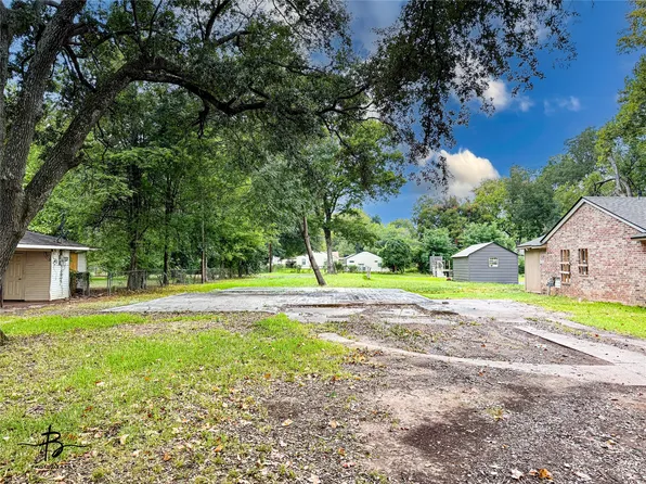1137 Patricia Dr, Bossier City, LA 71112