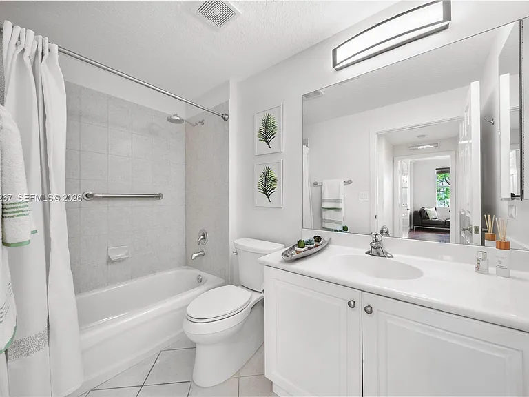 9021 SW 94th St #310 — Photo 24