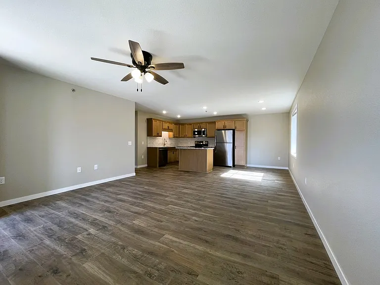 Gateway Place Apartments — Photo 109
