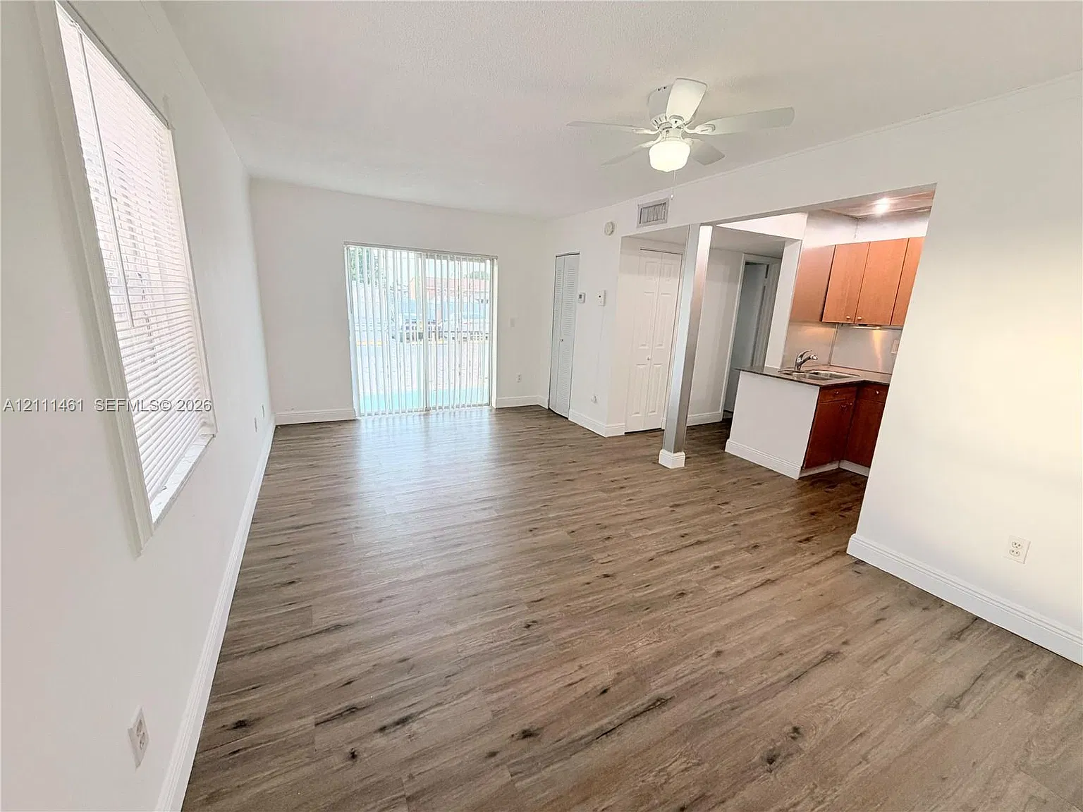 Madrid Terrace Condo — Photo 2