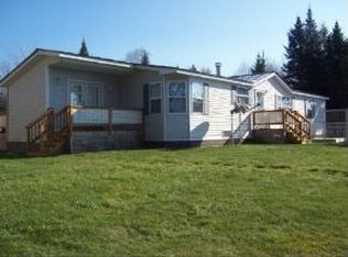 679 Beach Rd, Pittsburg, NH 03592