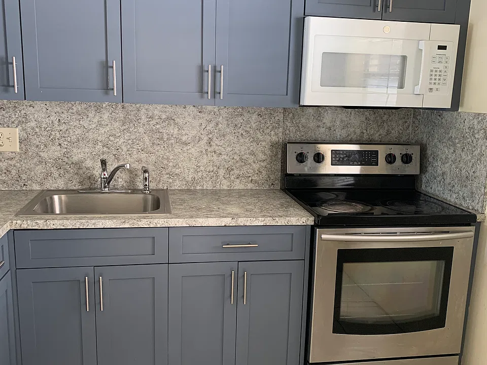 2950 NW 46th Ave #212