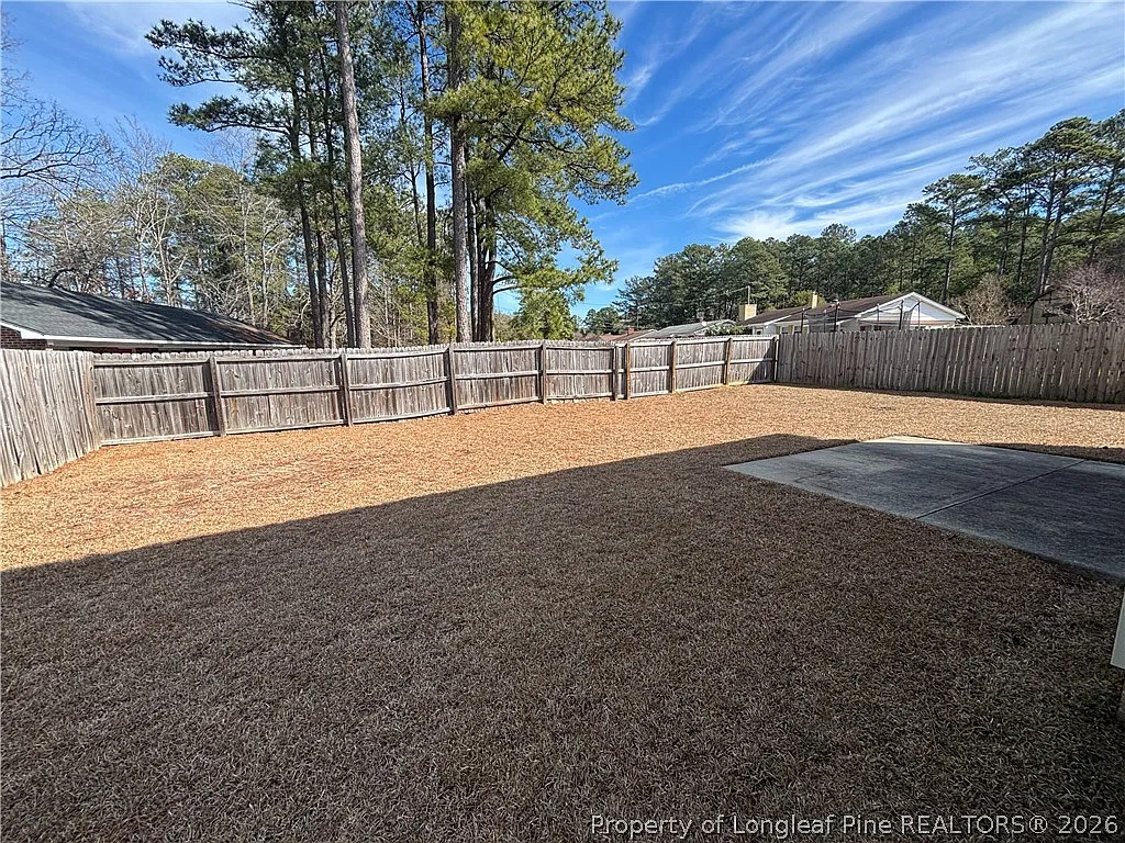 3 bed, 2.5 bath, 1850 sqft, $1,995 — Photo 3