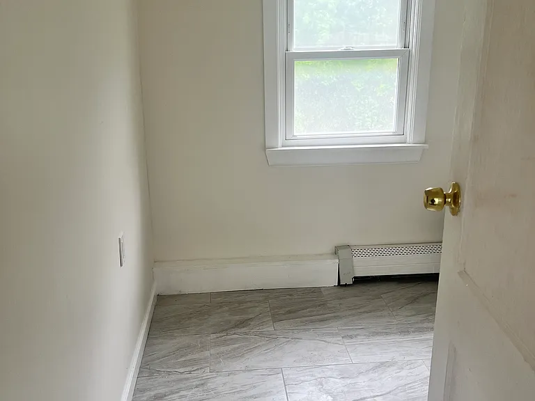 Circular Ave — Photo 7
