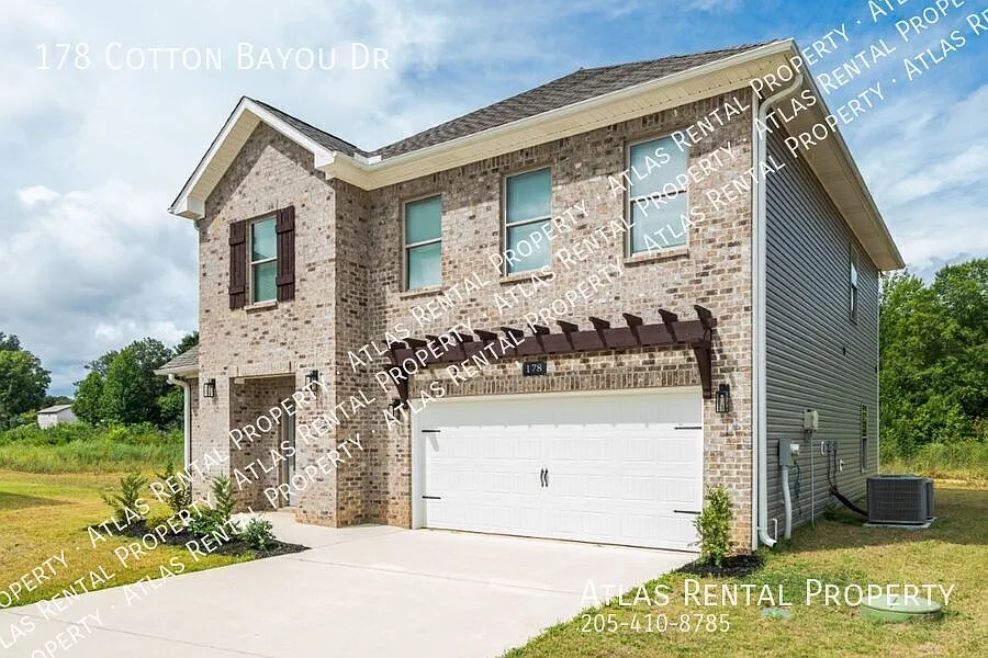 Move in Special: First Month's Rent Waived! Gorgeous 5-Bed, 3-Bath New Build Granite, Garage & Ro... — Photo 3