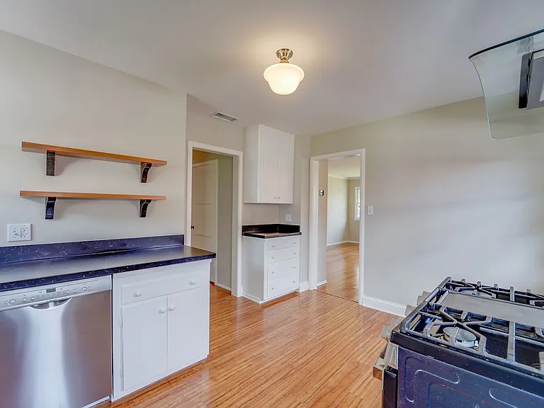 719 I Ave — Photo 15