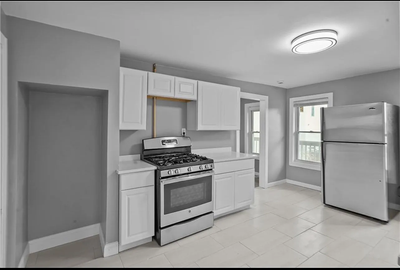 382 River St — Photo 1
