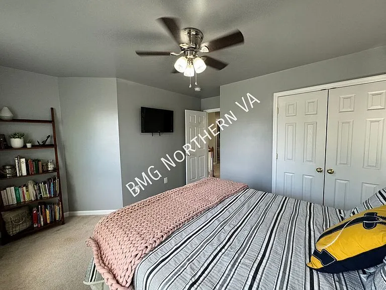 8930 Kingbird Ct — Photo 34