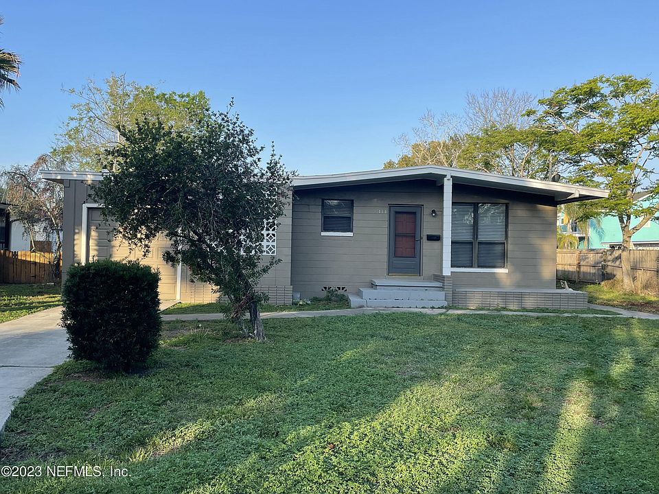 1st image of 410 8TH Street N