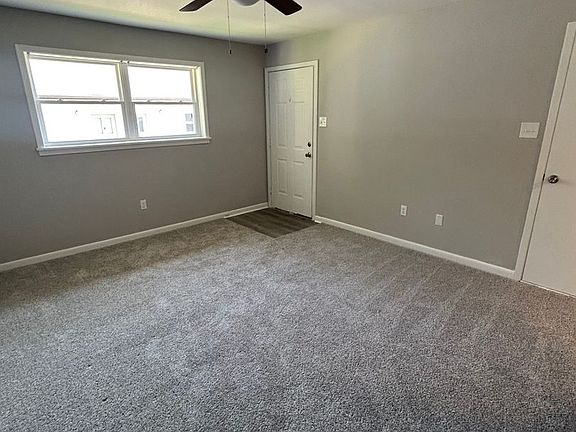 5th image of 711 Melody Ln Unit B8