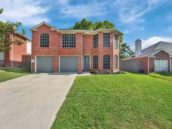 1371 Honeysuckle Ln, Lewisville, TX 75077