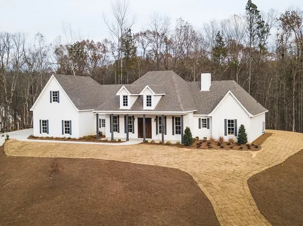 4014 Blackberry Ln, Auburn, AL 36830