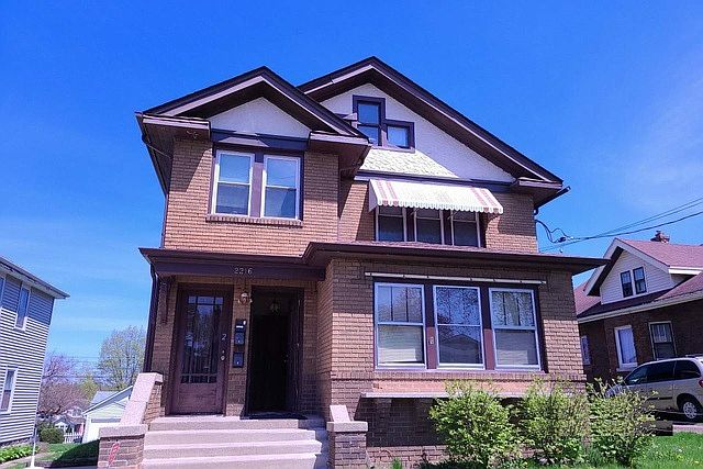 1st image of 2216 11th Ave