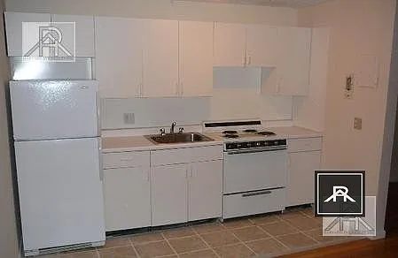 224 Babcock St #4A