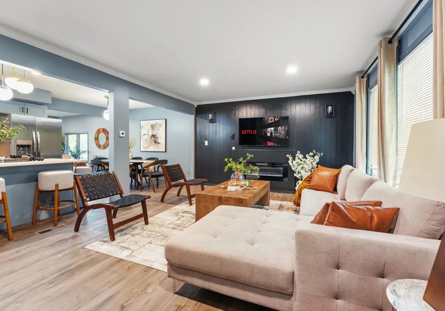 Lemont Luxury |King|Game Room|Music Room|Grill — Photo 1