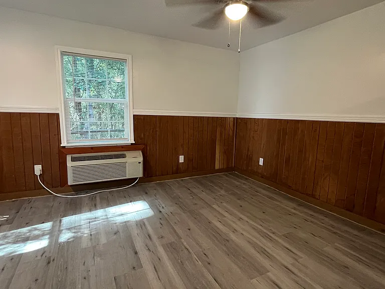 1069 Hanna Dr — Photo 12