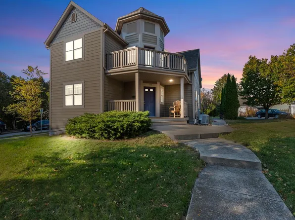 110 East Van Buren STREET, Port Washington, WI 53074