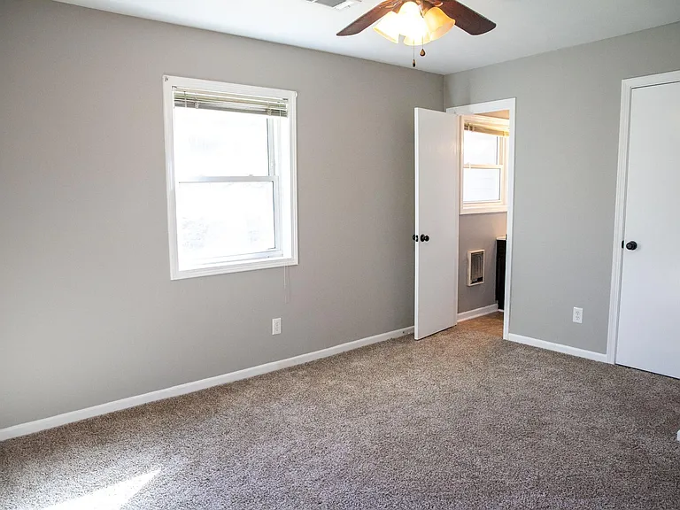 24 Barclay Dr — Photo 9